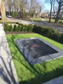 Avyna Pro-Line Flatground Trampoline - 305 X 225 Cm - Grijs -Sportuitrusting 1900 1425 flatground 305 225 sfeer 2