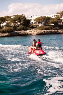 Jobe Chaser Funtube - 3 Persoons -Sportuitrusting 230320002 actionshot 3 big resultaat