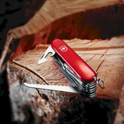 Victorinox Swiss Champ Zakmes - Rood -Sportuitrusting 7611160100634 victorinox swiss champ rood sfeer 2 resultaat