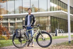 New Looxs Odense Enkele Fietstas - 17,5 Liter - Zwart 13 New Looxs Odense Enkele Fietstas - 17,5 Liter - Zwart -Sportuitrusting 799 1200 new looxs pakaftas enkele fietstas odense single 1 1