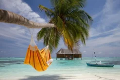 La Siesta Currambera 2 Persoons Hangmat - Apricot 8 La Siesta Currambera 2 Persoons Hangmat - Apricot -Sportuitrusting 800 1200 cuh16 5 ambiance 204