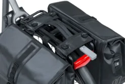 Basil Urban Dry Dubbele MIK Fietstas - 50 Liter - Zwart -Sportuitrusting 900 1348 basil urban dry dubbele fietstas mik 50 liter zwar 6