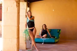 Jobe Kick Flip Funtube - 2 Persoons 11 Jobe Kick Flip Funtube - 2 Persoons -Sportuitrusting 900 1350 230220004 actionshot big