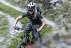 Abus Moventor 2.0 MTB Helm - Wit -Sportuitrusting abus moventor mtb helm 1