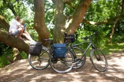 New Looxs Vigo Enkele Fietstas - 18,5 Liter - Zwart 12 New Looxs Vigo Enkele Fietstas - 18,5 Liter - Zwart -Sportuitrusting vigo sfeerafb 2